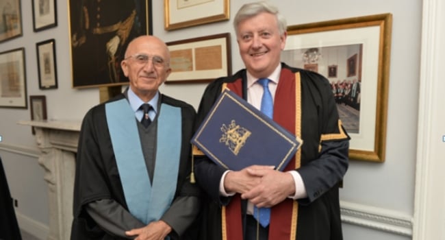 Профессор Ерзнкацян удостоен высшей награды Королевского колледжа хирургов Ирландии