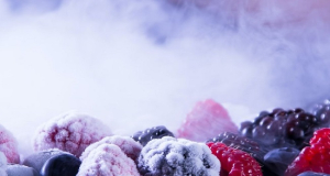 Чем опасны замороженные ягоды?