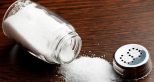 The Guardian: отказ от соли на 20% понижает риск заболеваний сердца