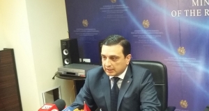 Курение должно быть не только запрещено, но и стыдно &ndash; министр