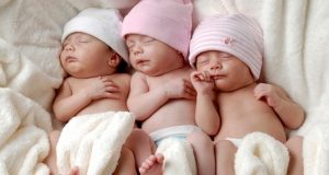 В Ереване родились тройняшки – одна девочка и два мальчика