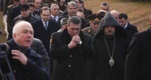 Социолог призвал журналистов фотографировать курящих политических деятелей и закидывать в сеть