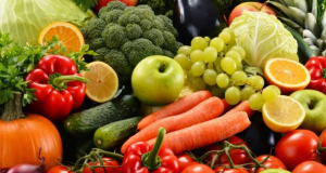 Dietary vitamin and carotenoid intake and risk of age-related cataract