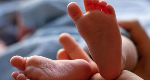 3 мальчика и 1 девочка: 37-летняя женщина в Петербурге родила зачатых естественным путем четверняшек