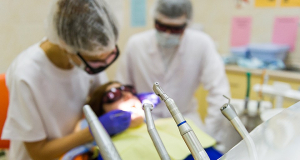 40 charges and loss of licenses: Dentist removes patients teeth without their consent