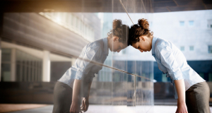 What problems can arise due to chronic stress?