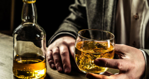 Ինչպե՞ս կարող է ալկոհոլն ազդել կորոնավիրուսով վարակվելու ռիսկի վրա 