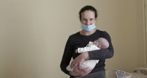 Самый маленький в Армении: Весивший при рождении 540 граммов младенец выписывается из больницы