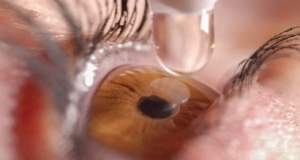 В США  выпустили глазные капли, дающие острое зрение на 6 часов без очков