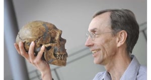 Нобелевскую премию по медицине вручат за изучение предков человека