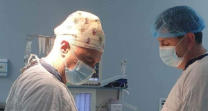 Հազվադեպ հանդիպող դեպք. Վանաձորի ԲԿ-ում վիրահատել են օրգանների հայելային դասավորություն ունեցող պացիենտի (ֆոտո)

 