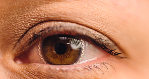 Созданы линзы, которые могут предотвратить слепоту у пожилых