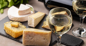 Сыр, вино и баранина помогают снизить риск развития деменции – исследование
