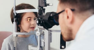 Ученые нашли способ избавить детей от слепоты