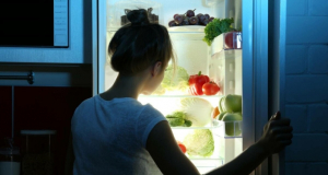 Cell Reports: late dinner accelerates skin aging and increases cancer risk