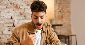 MedicalXpress: eating slowly helps avoid bloating after a meal
