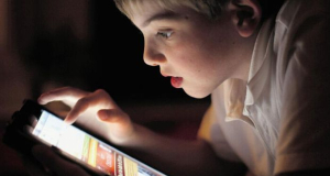 Giving up gadgets in the bedroom will improve sleep in teens