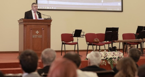 Հուզված Գրաբսկին, կենացն՝ էկրանից ու ժողգործիքների նվագախումբը. &laquo;Իզմիրլյան&raquo; ԲԿ&ndash;ի Ուրոլոգիական բաժանմունքը 20 տարեկան է