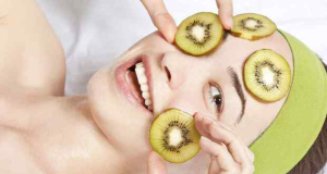 Kiwi vs. Wrinkles: How the Fruit Increases Vitamin C in the Skin and Strengthens Its Structure